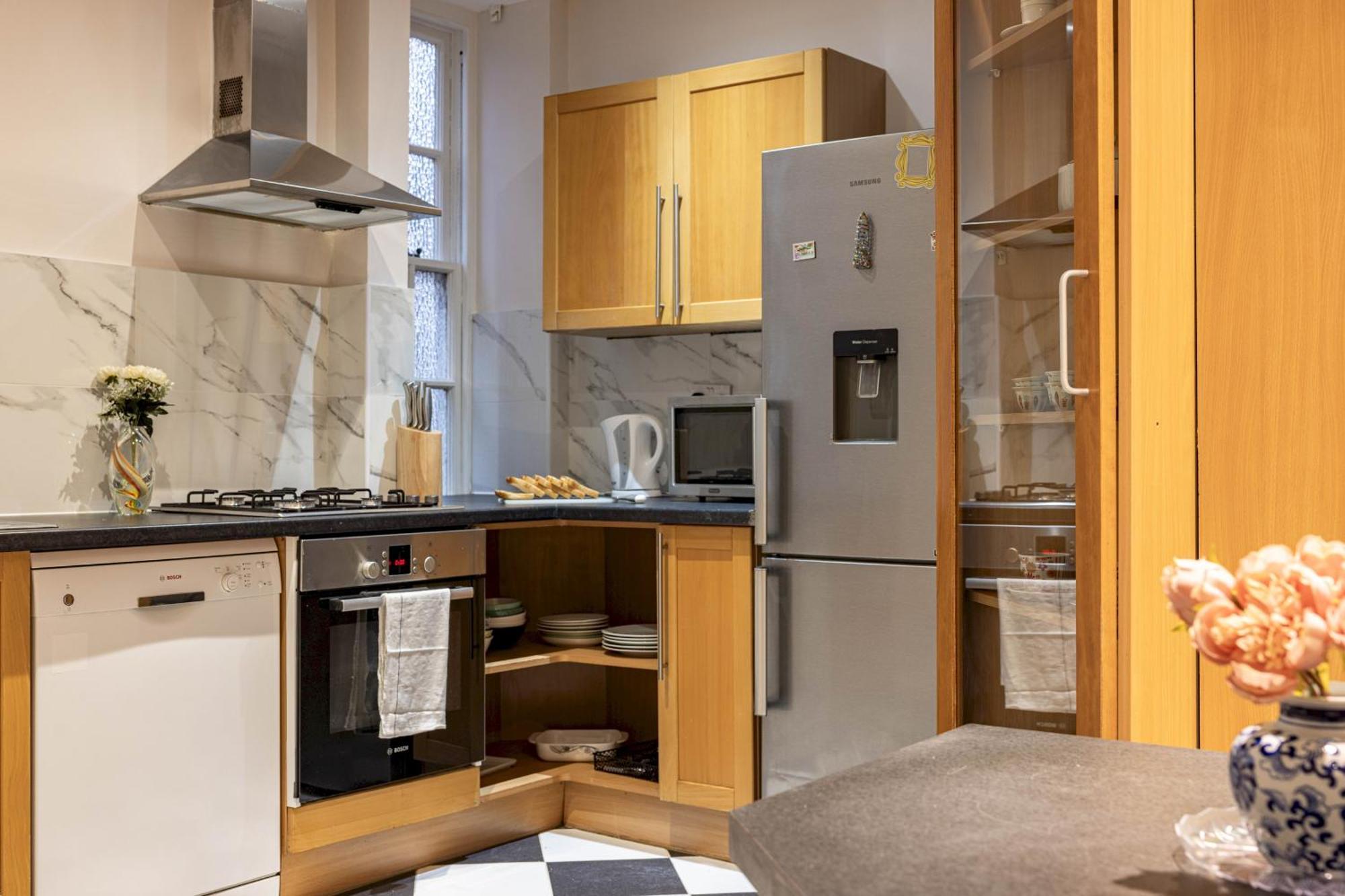 4-bdr Stunning Kensington Penthouse