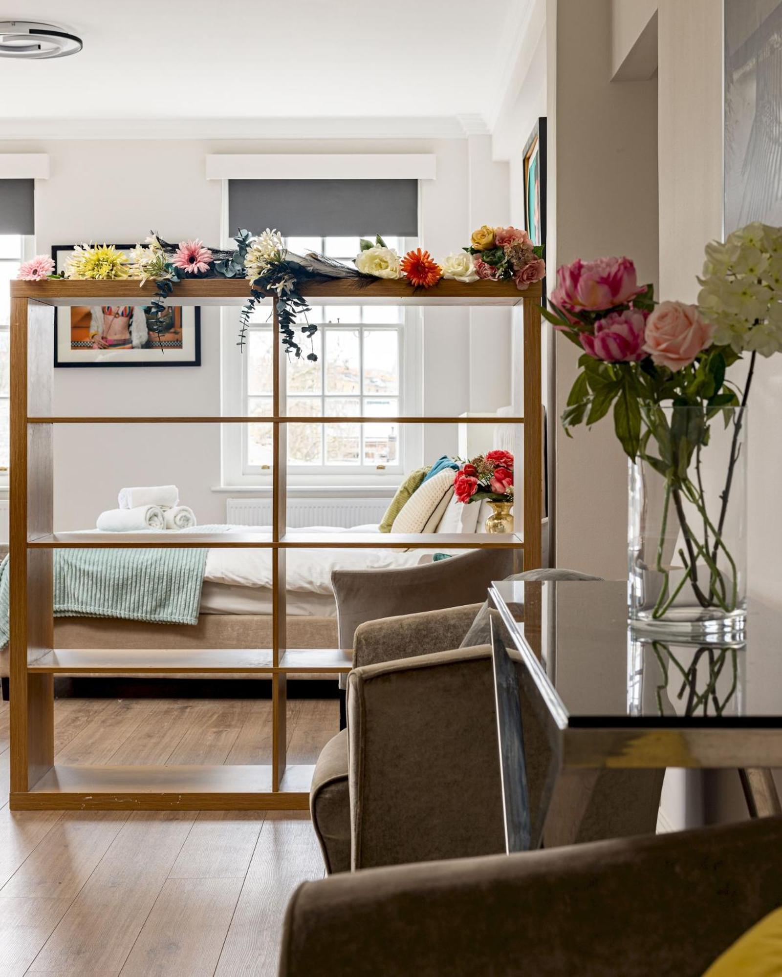4-bdr Stunning Kensington Penthouse