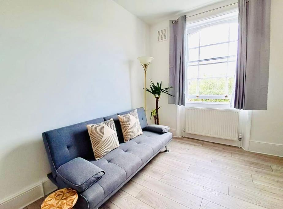 Newly Refurbished Flat In The Heart Of * Londres