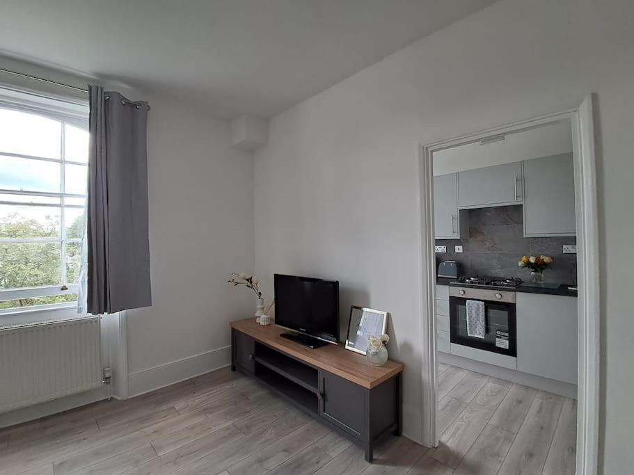 Newly Refurbished Flat In The Heart Of Londres