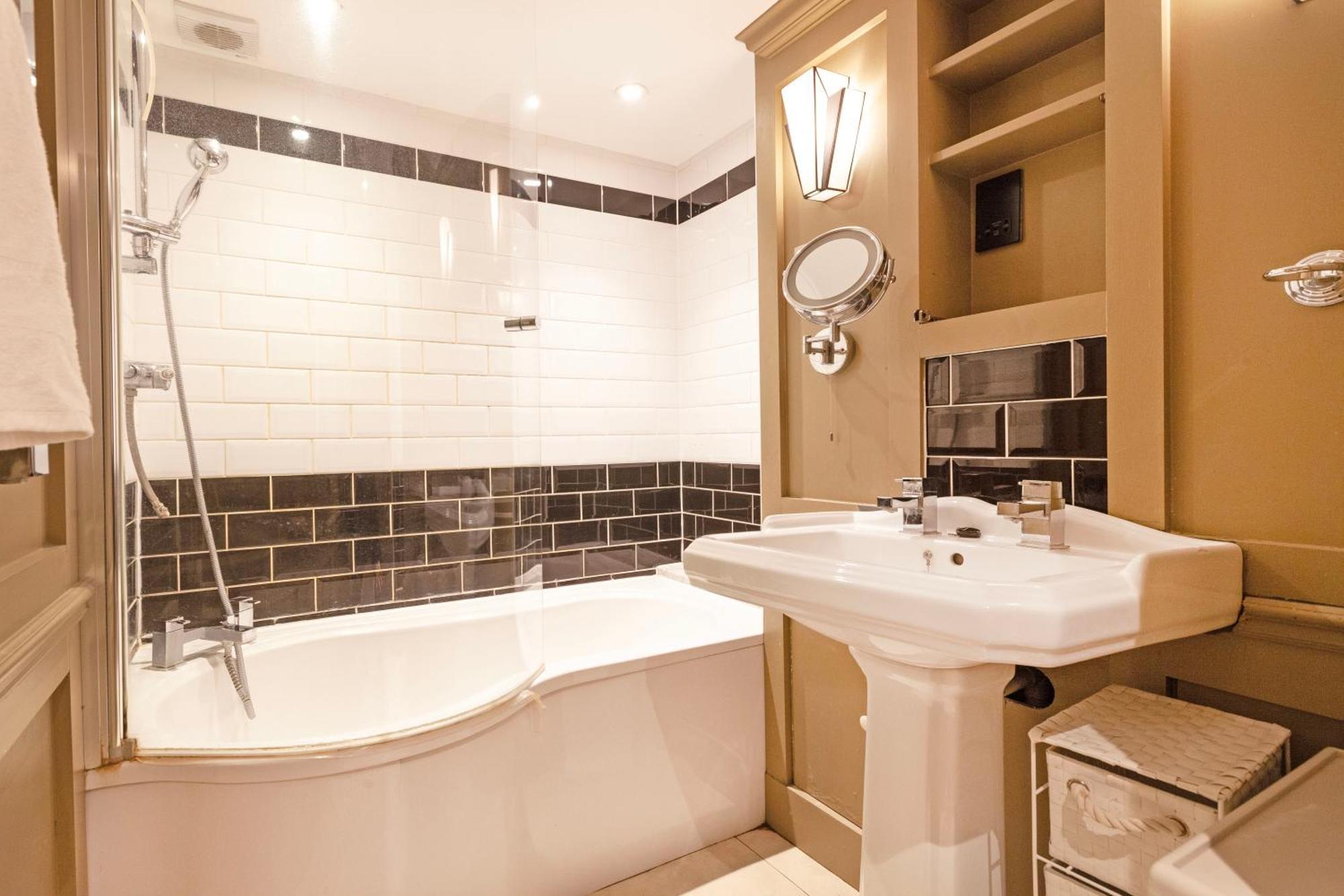 Luxury One Bedroom Mezzanine In Paddington Appartement *