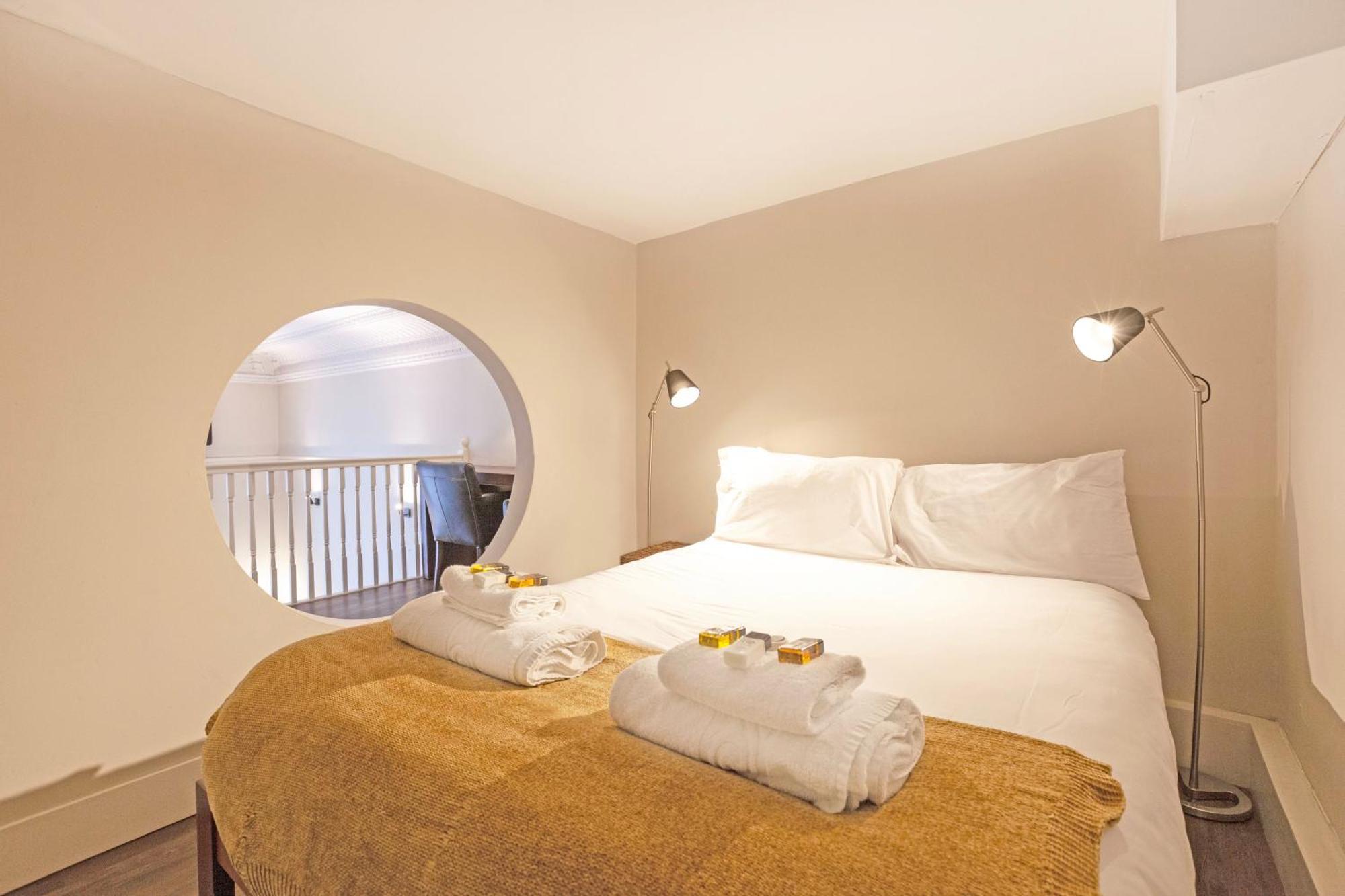 Luxury One Bedroom Mezzanine In Paddington Londres