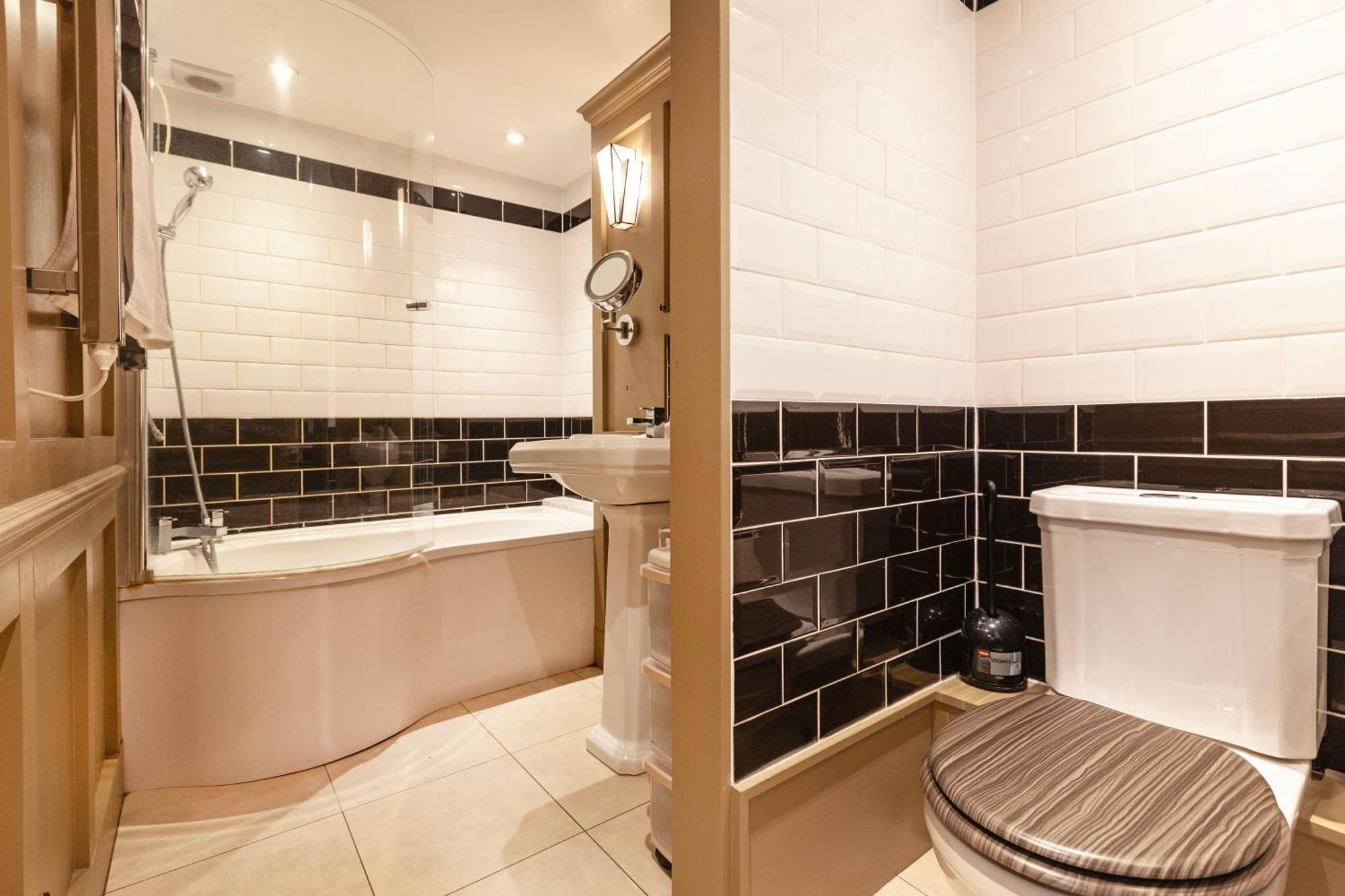 Luxury One Bedroom Mezzanine In Paddington