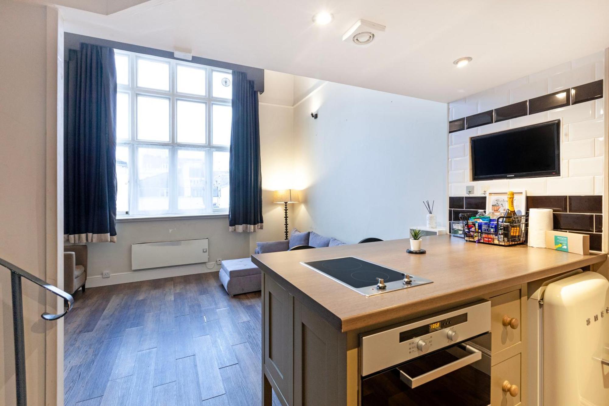 Luxury One Bedroom Mezzanine In Paddington *