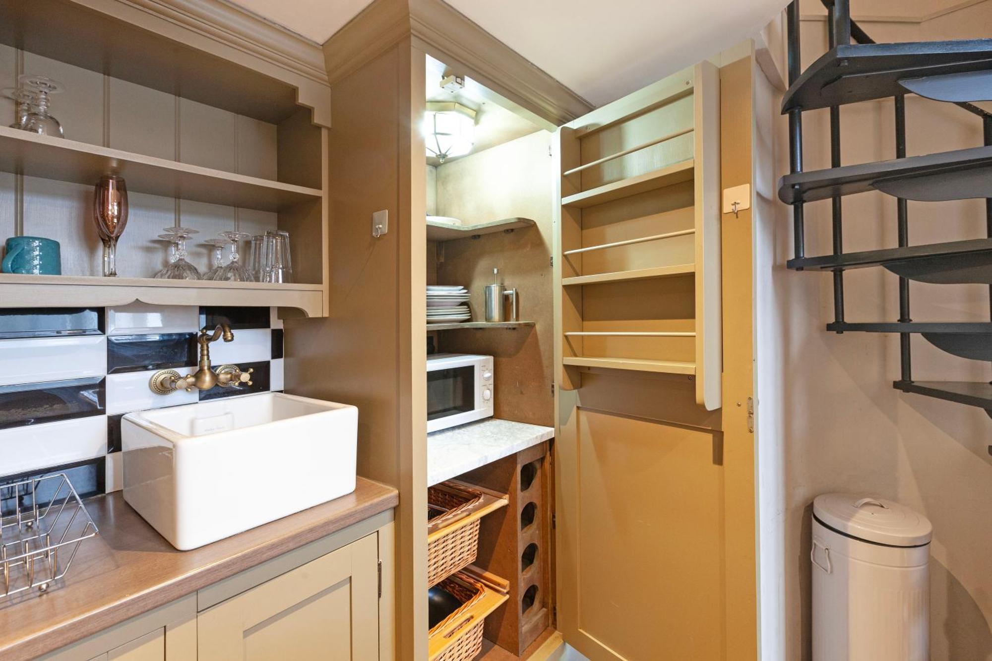 Luxury One Bedroom Mezzanine In Paddington Londres
