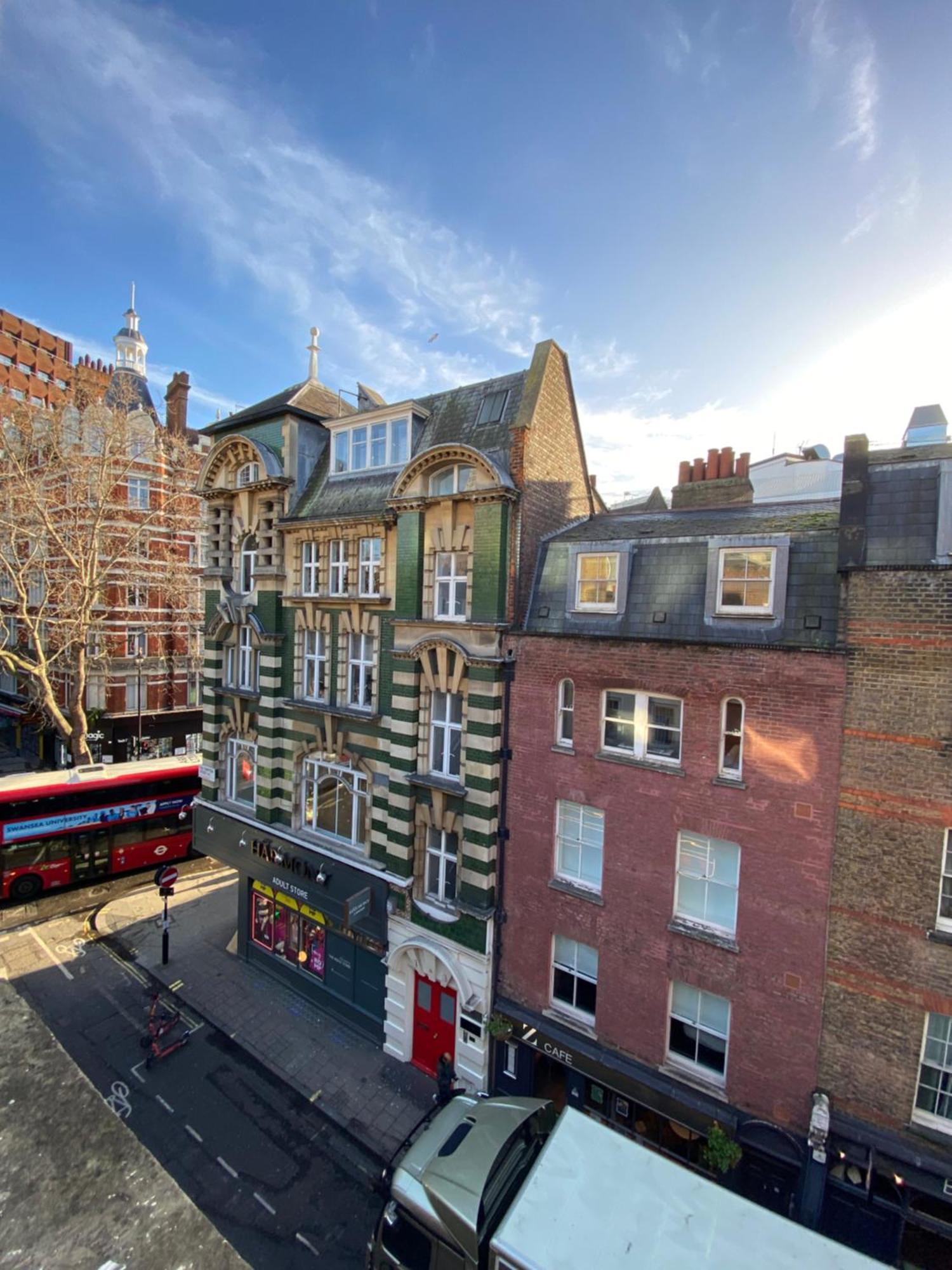 Appartement 2-bed Flat On The Lively Old Compton St - Soho!