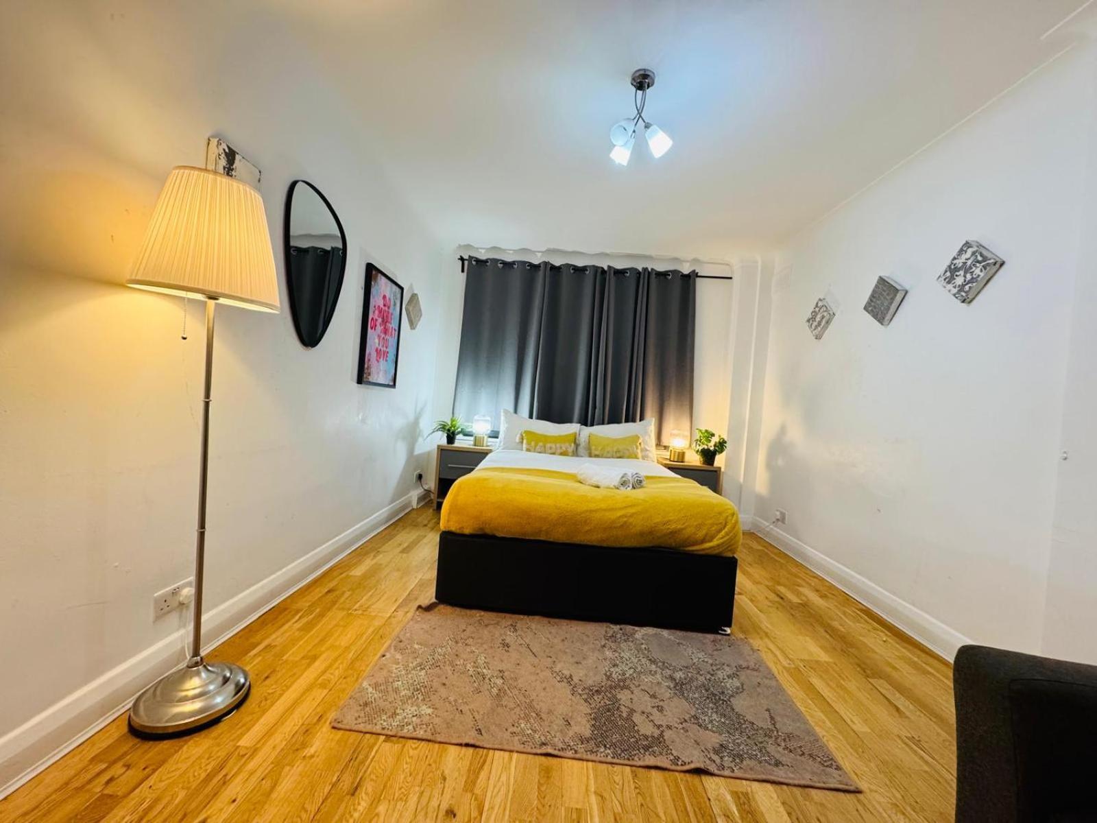 2 Bedroom Flat Hyde Park Appartement