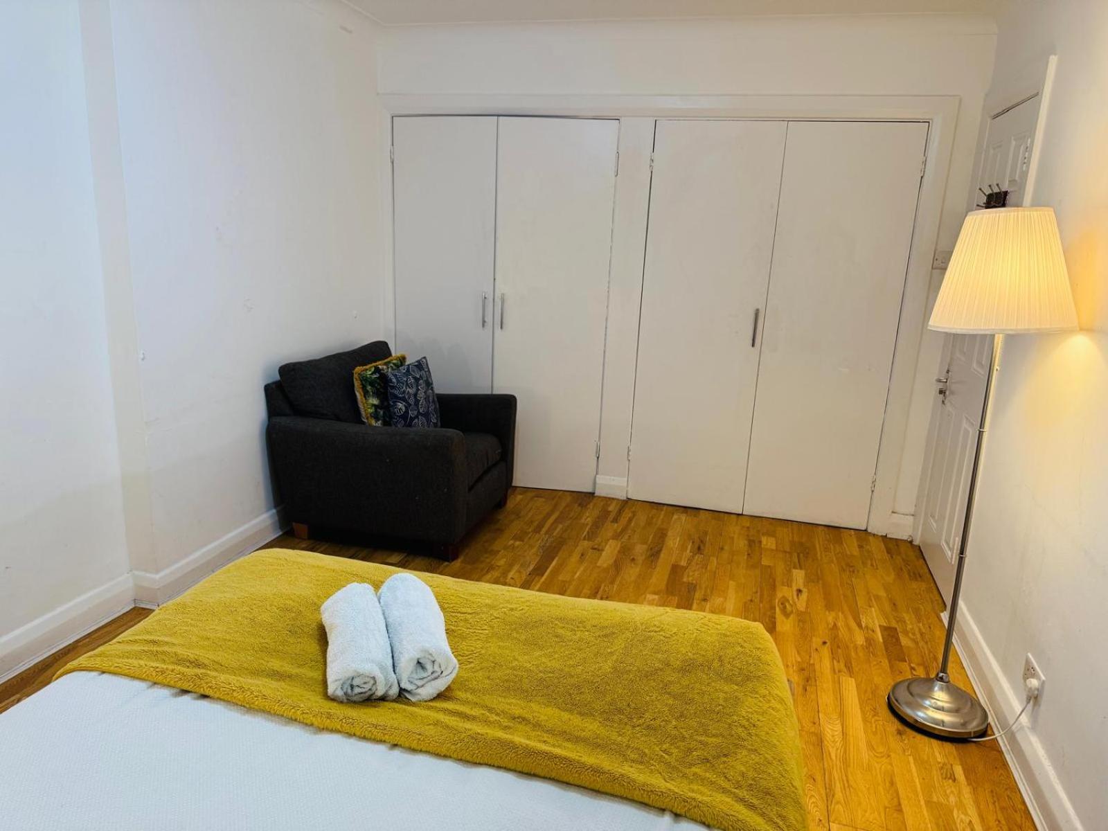 2 Bedroom Flat Hyde Park Appartement