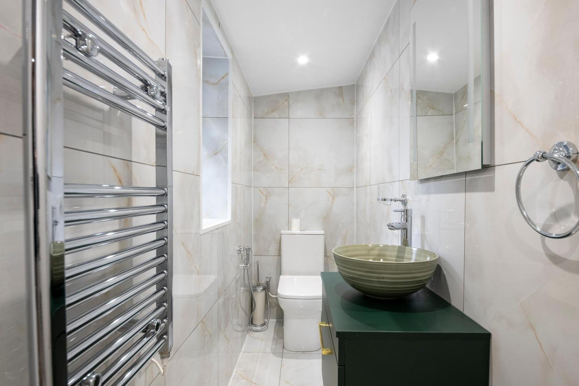 Hébergement de vacances Convenient In Greenwich By 53 Degrees Property, Ideal For Long Stays, Location! Londres