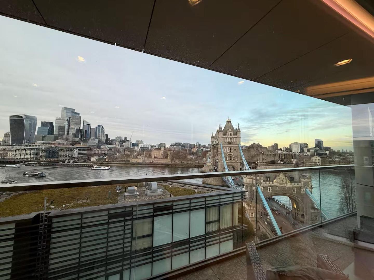 4m Pounds Luxury Tower Bridge Direct Views Sleeps 7