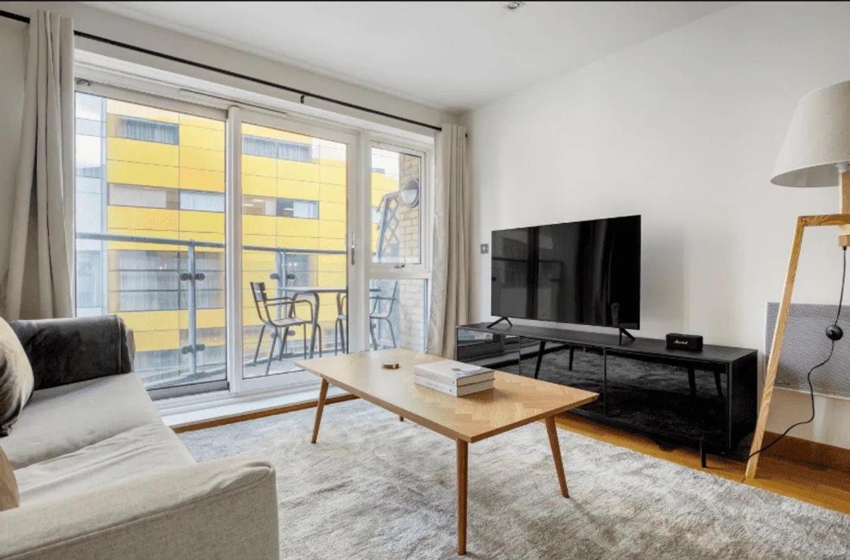 Londwell, The Wharfside Boutique, River Views & Balcony Appartement