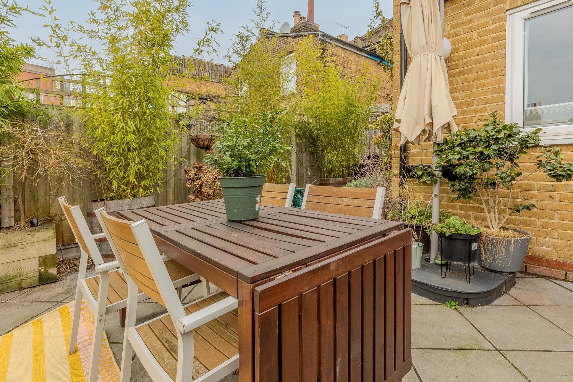 Stylish 2br Flat W Gardn In Wood Green, 2 Min Tube Appartement