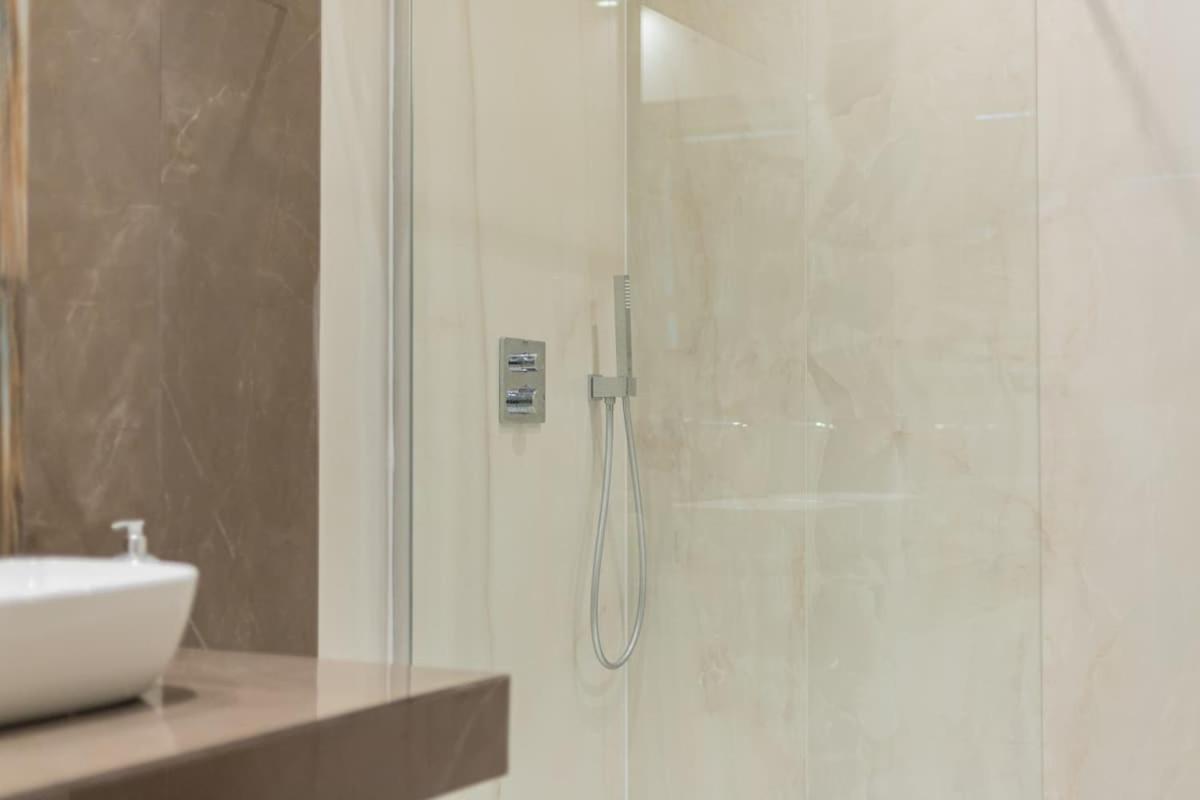 Elegant 1 Bedroom Flat In The Heart Of Kensington Appartement Londres