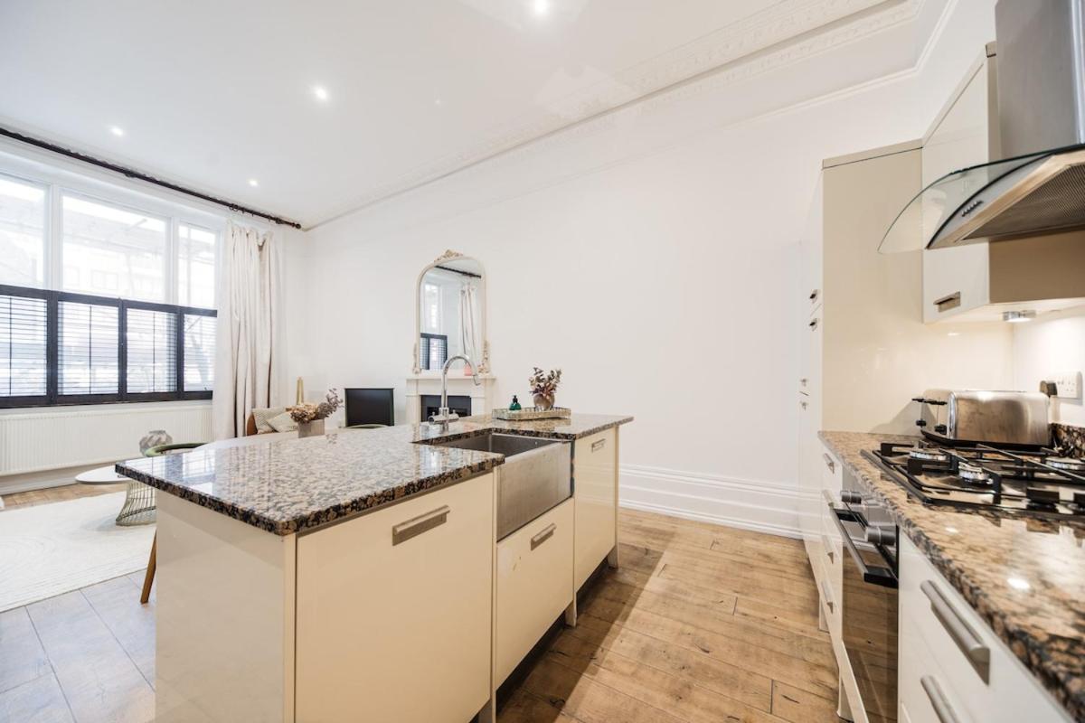Elegant 1 Bedroom Flat In The Heart Of Kensington Appartement