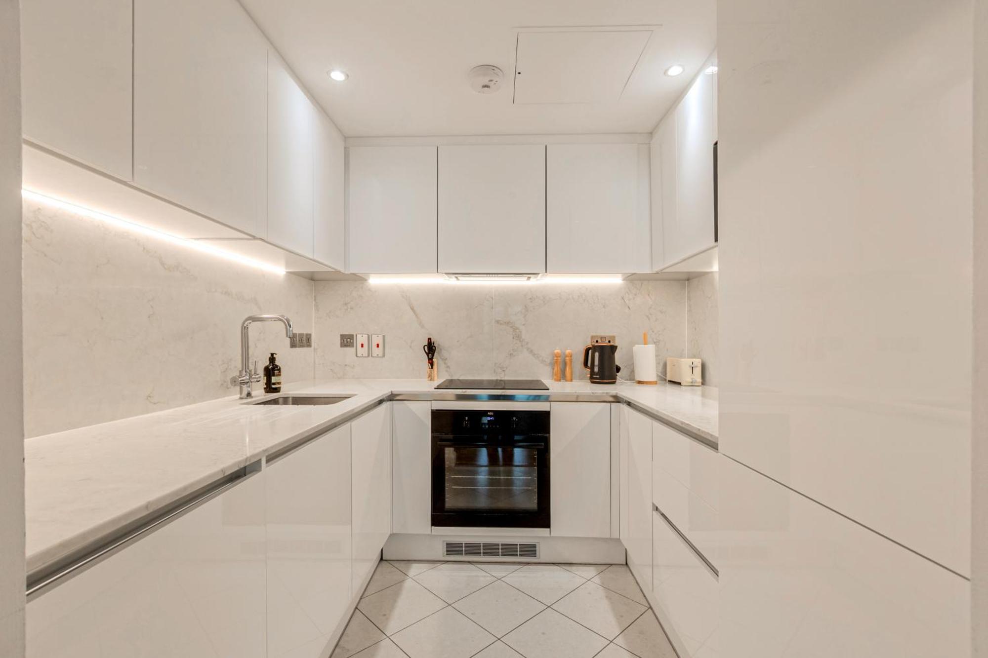Appartement Bright 2br In Canary With Balcony Wharf, 5 Min Tube *