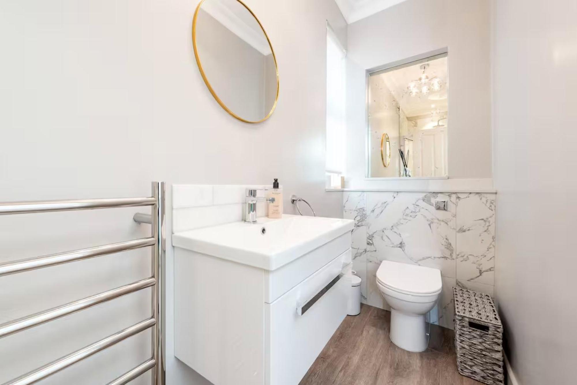 Appartement New 2bed - 20min To - Free Parking - Petsok *