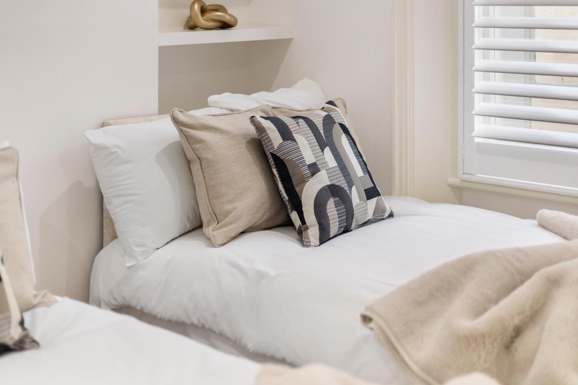 Stylish 2 Bedroom Flat In Prime Location Up To 5 Guests Appartement
