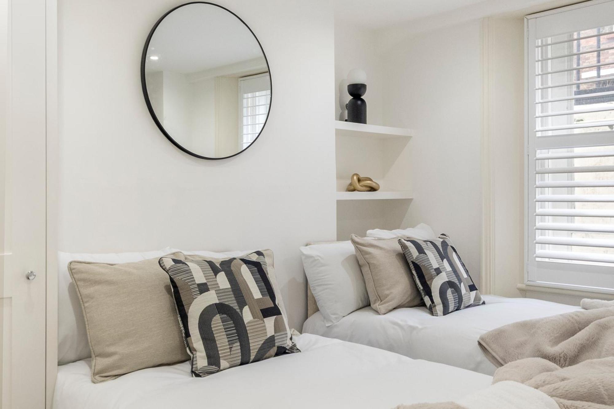 Stylish 2 Bedroom Flat In Prime Location Up To 5 Guests Appartement