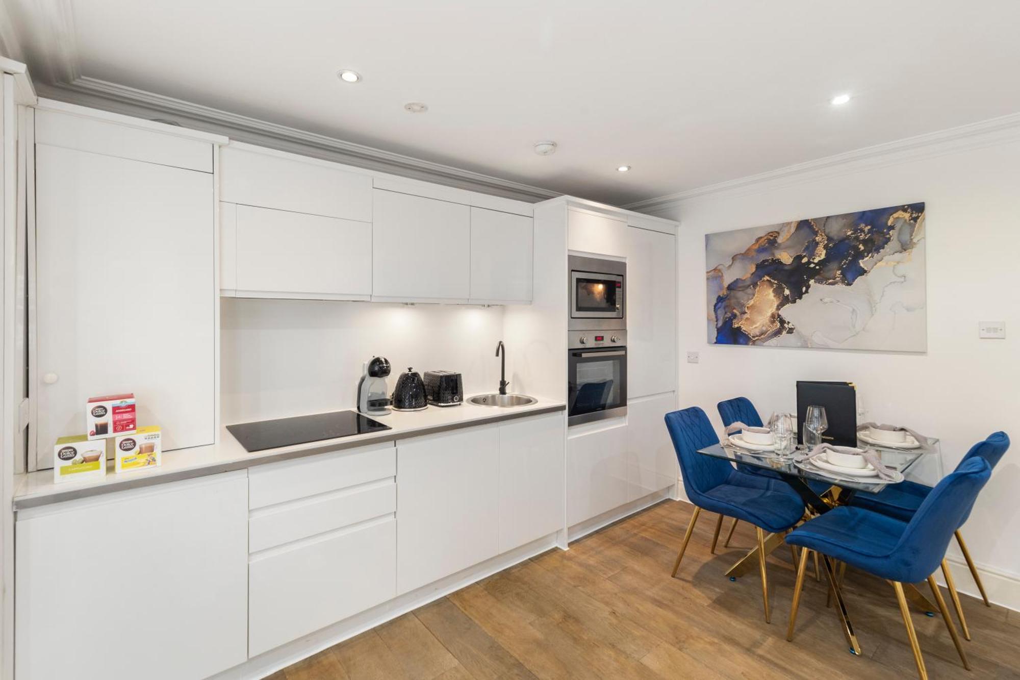 Stylish 2 Bedroom Flat In Prime Location Up To 5 Guests Appartement *