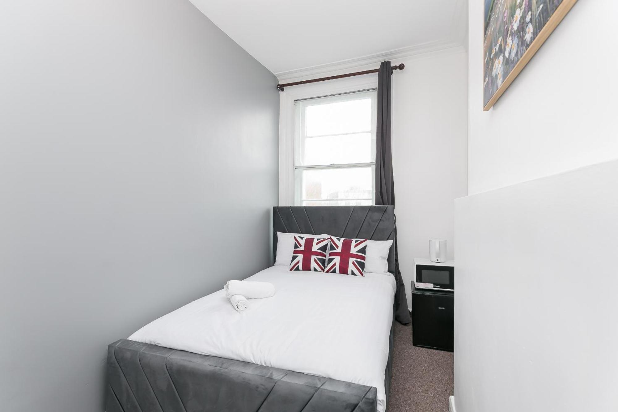 Hostal King Cross Collective - By Aura Londres