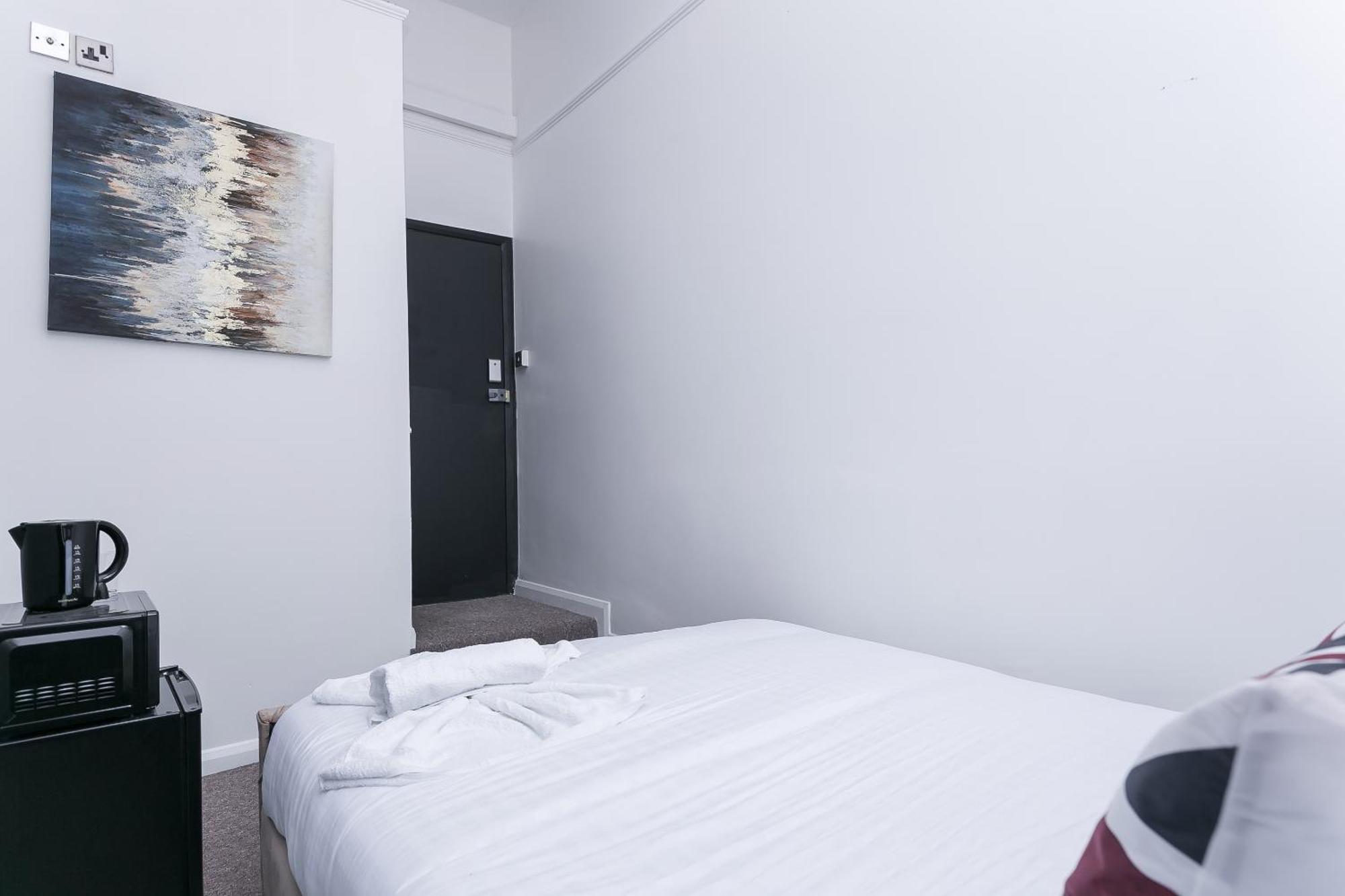 King Cross Collective - By Aura Hostal *