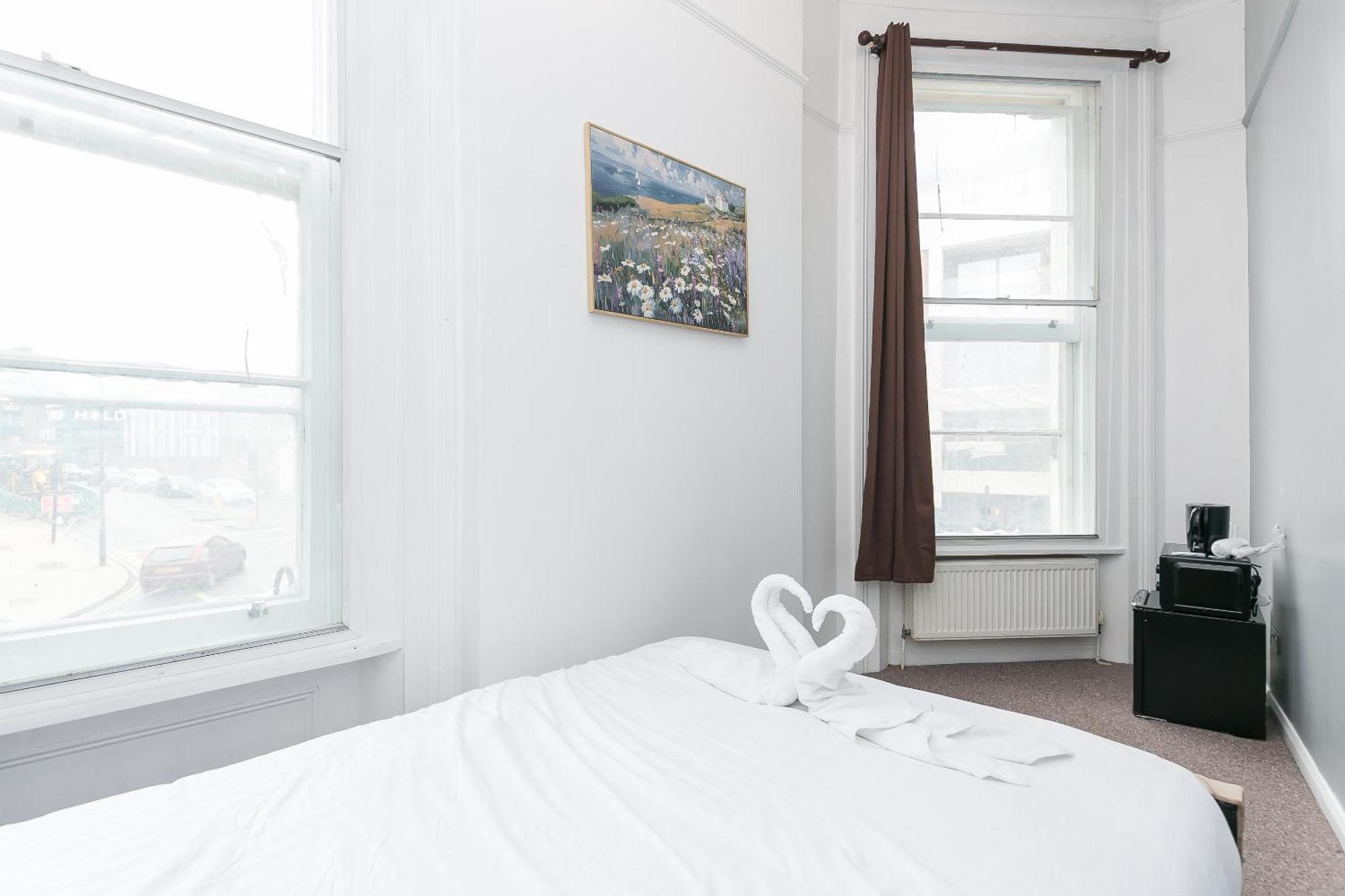 King Cross Collective - By Aura Hostal *