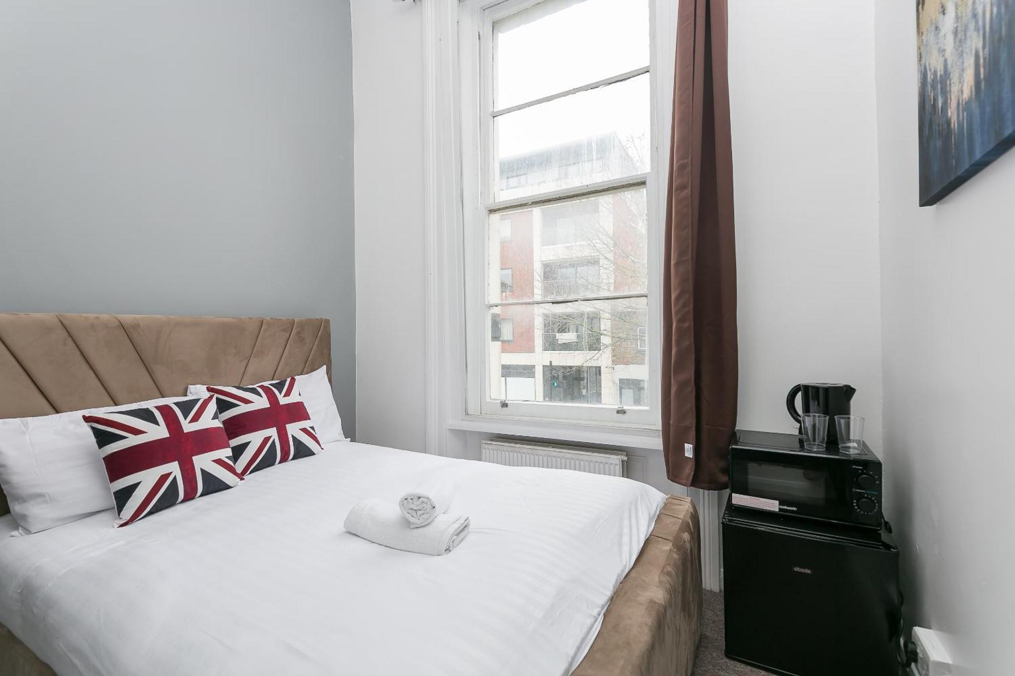 Hostal King Cross Collective - By Aura *