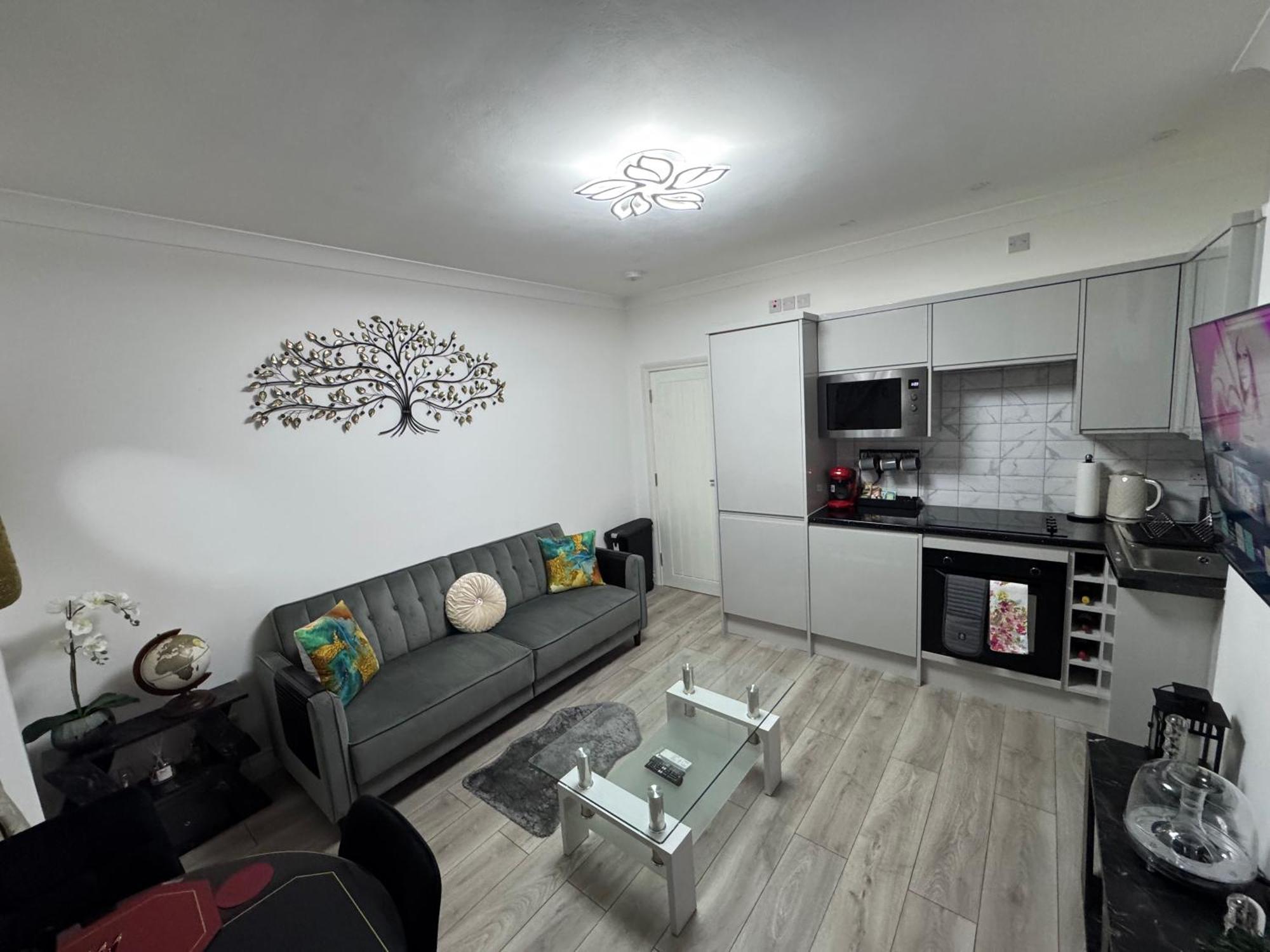 Apartamento Cozy 2br-5guests-near Attractions-garden