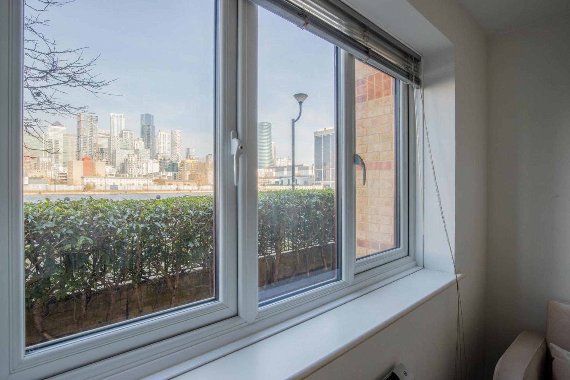 Londwell, Canary Wharf Riverfront Chic * Londres