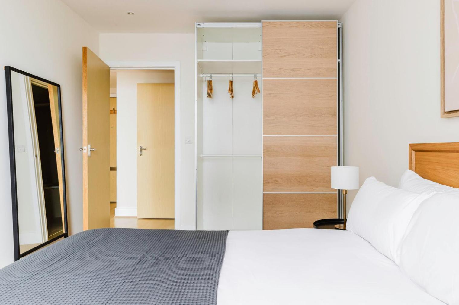 Blueground Nine Elms Doorman Furnished Lon-580 * Londres