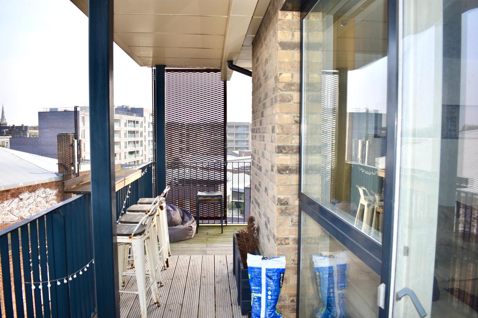 Balcony High End 2-bed Flat In Camberwell For 6 Long Term * Londres