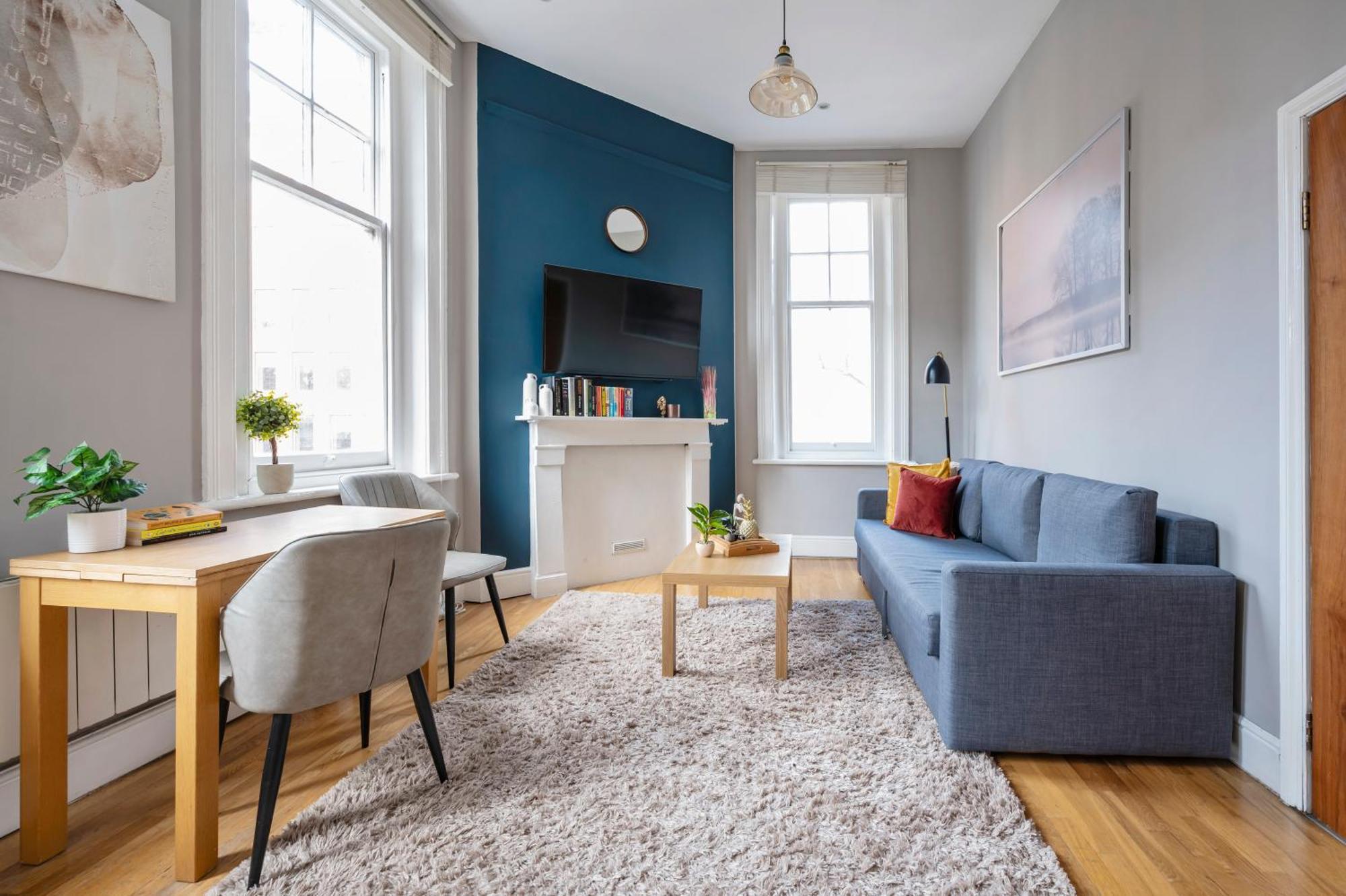 Sunny Corner In Center Of Apartamento