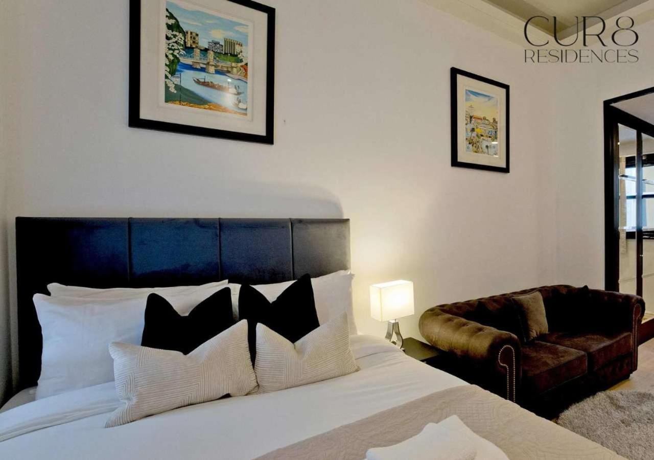 Harrods Hideaway 3 Bedroom Flat