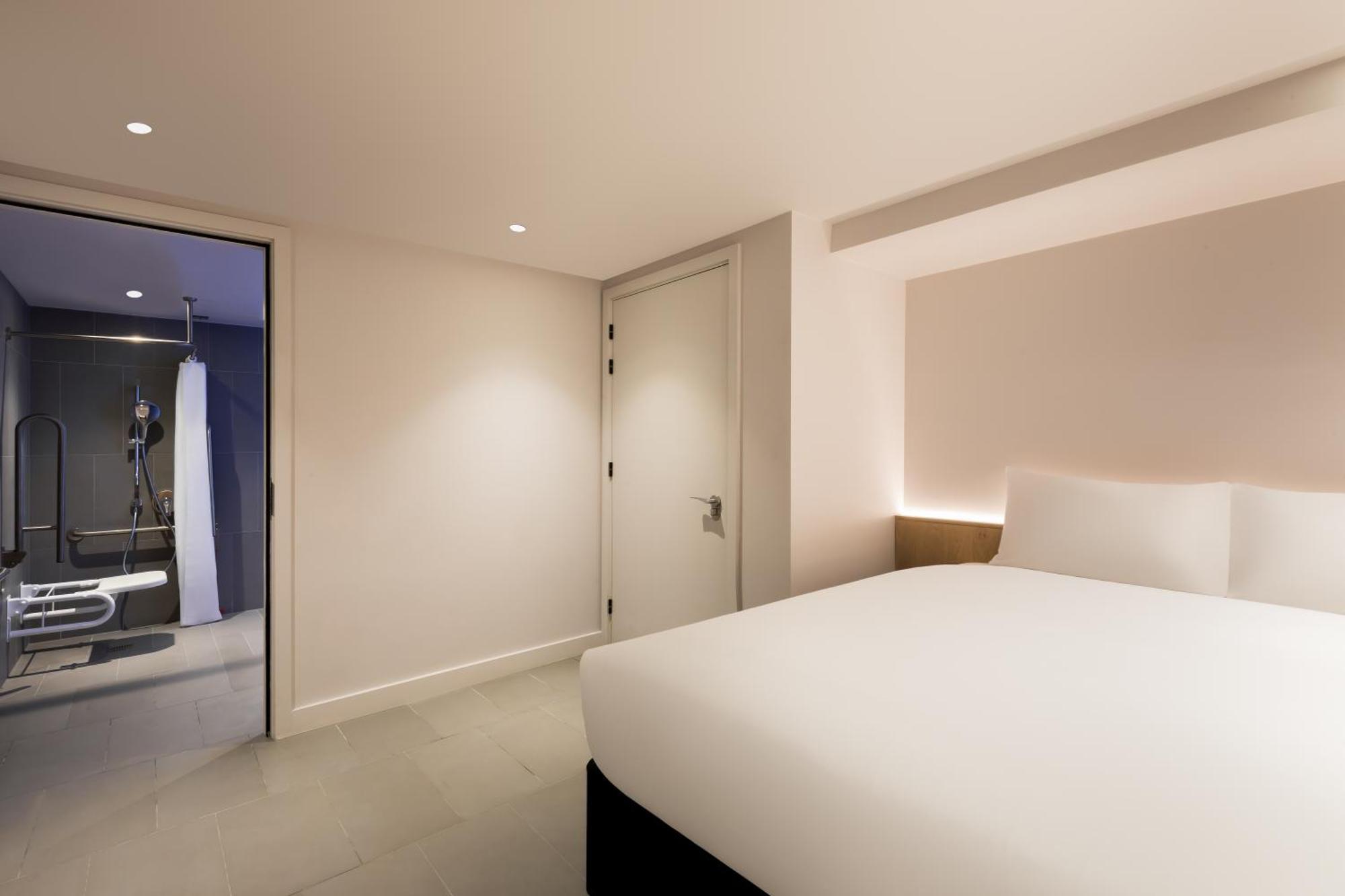 Zedwell Underground Tottenham Court Rd Hotel Londres