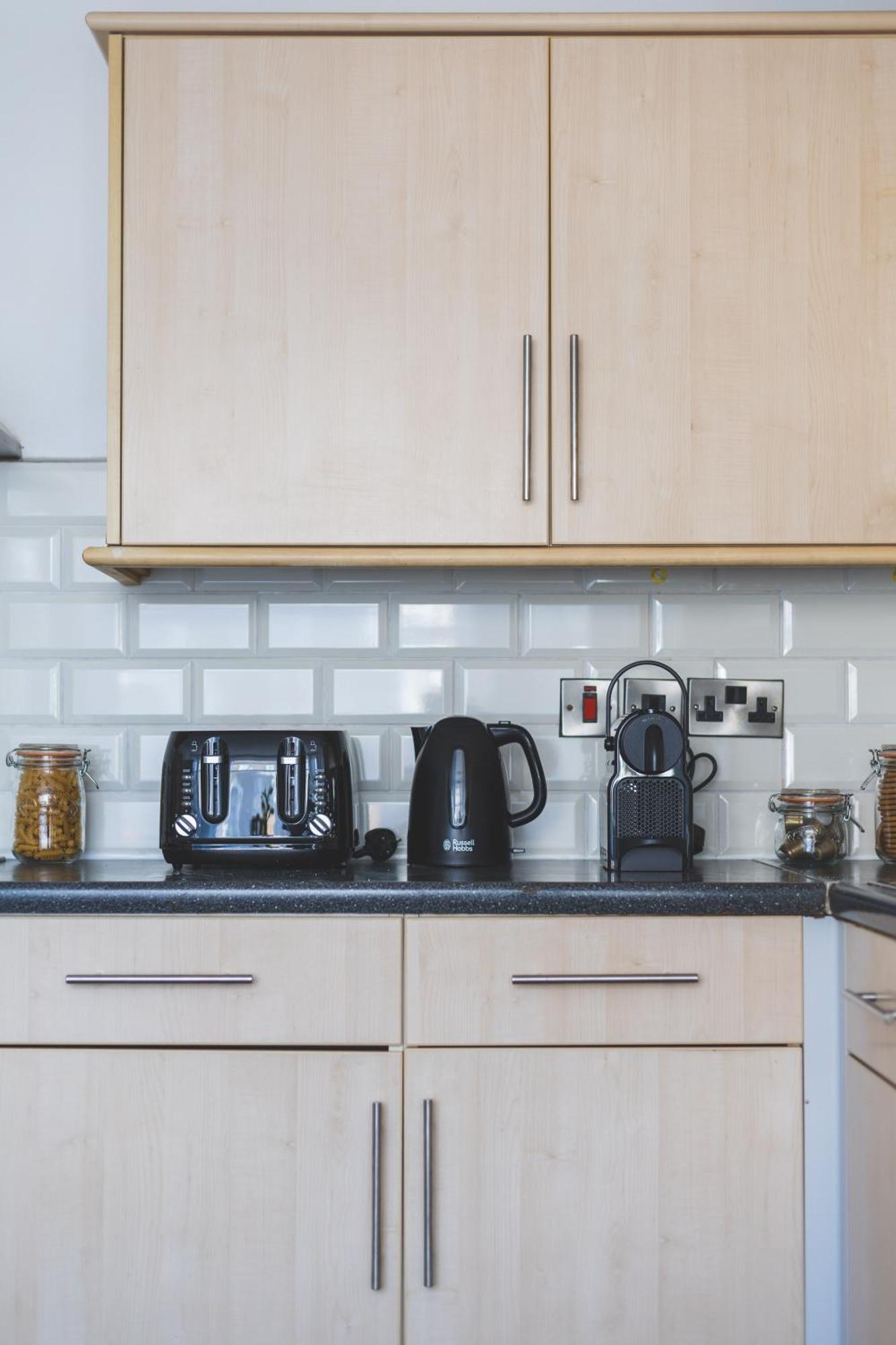 Arte Serviced Stratford - 3 Bedrooms 2 Bathrooms London, Stratford, Maryland, Free Parking, Garden, Weekly Or Monthly - Up To 8 Guests Сasa de vacaciones