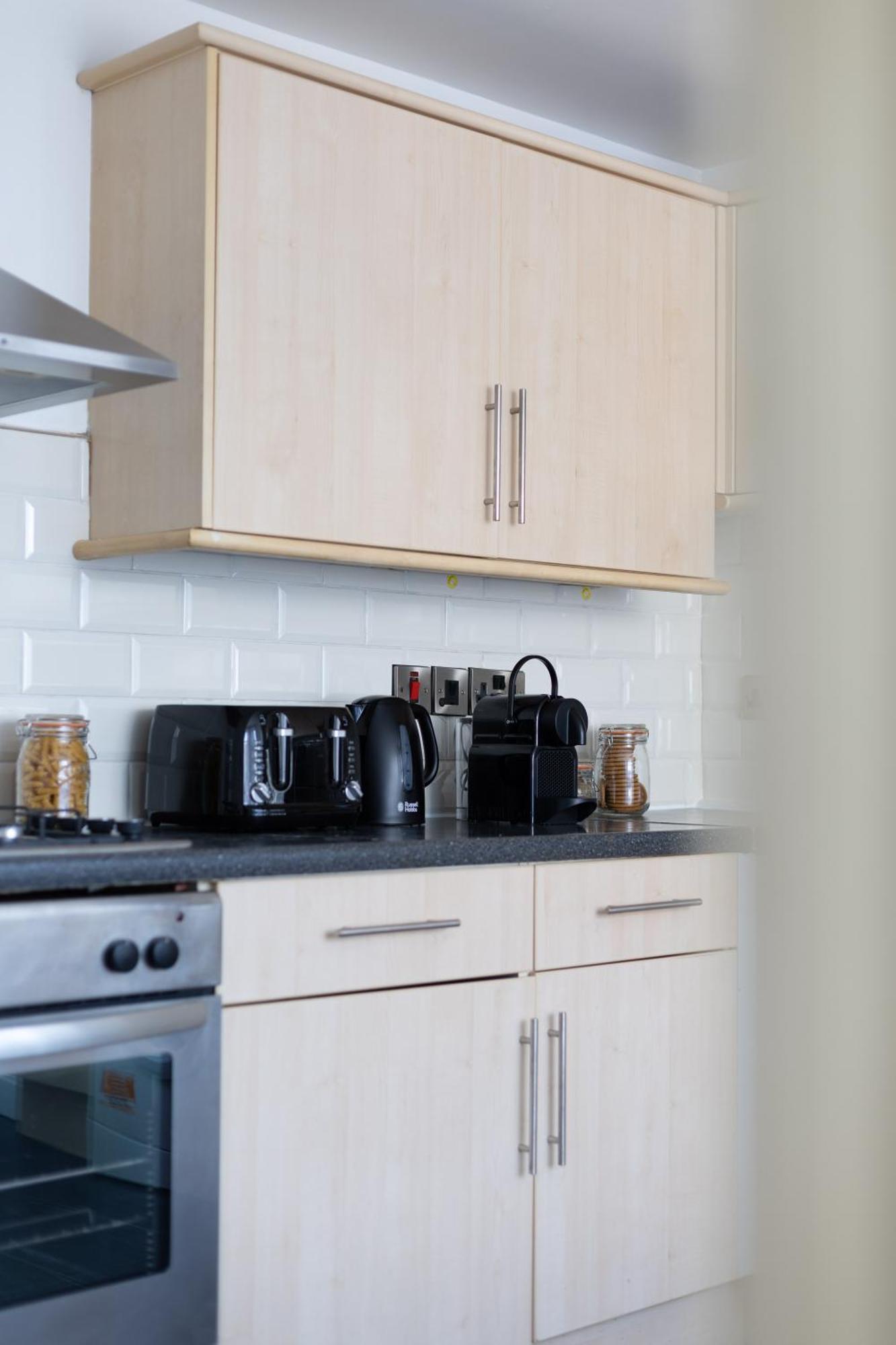 Arte Serviced Stratford - 3 Bedrooms 2 Bathrooms London, Stratford, Maryland, Free Parking, Garden, Weekly Or Monthly - Up To 8 Guests Casa de Férias *