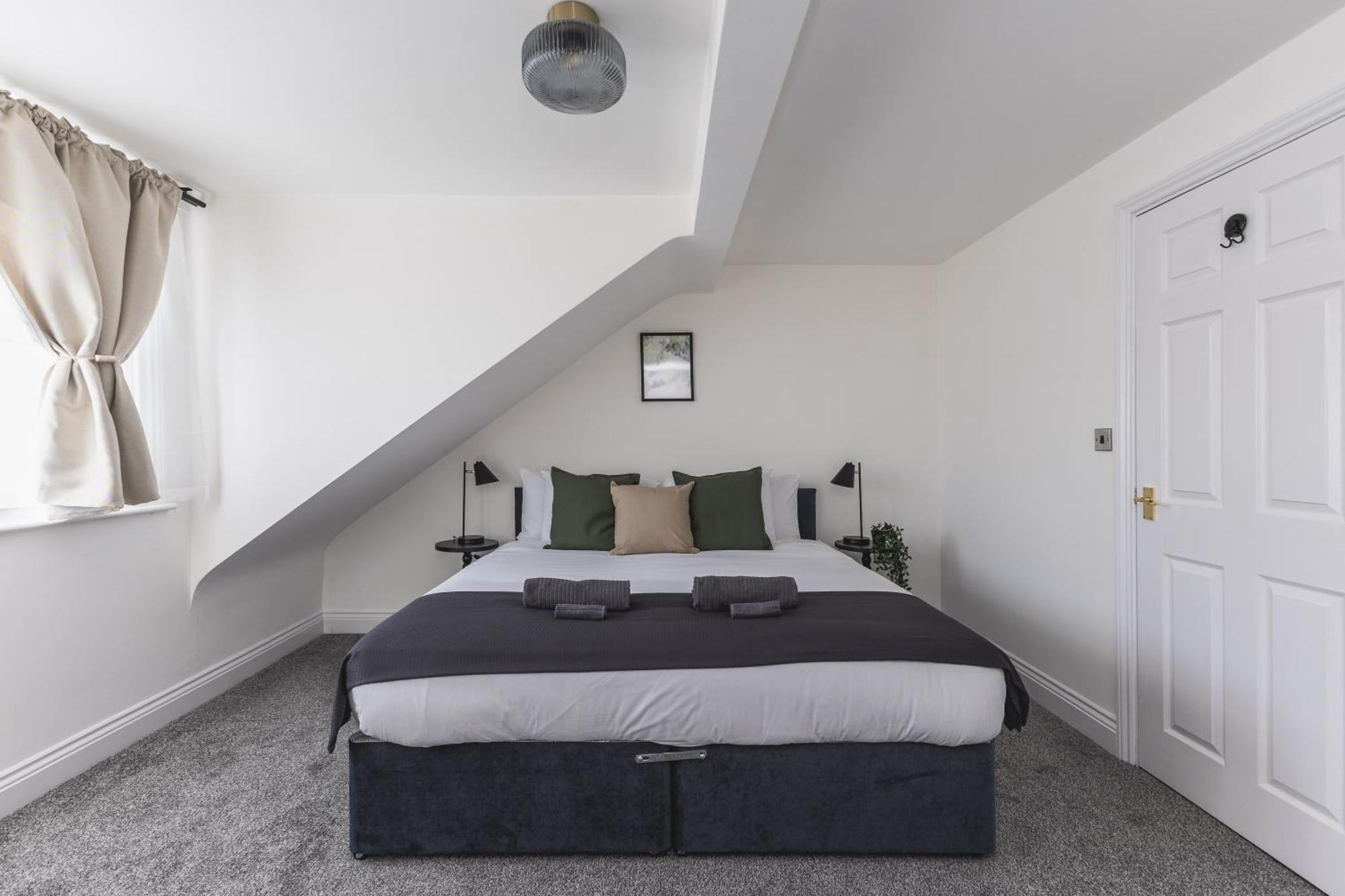 Arte Serviced Stratford - 3 Bedrooms 2 Bathrooms London, Stratford, Maryland, Free Parking, Garden, Weekly Or Monthly - Up To 8 Guests Casa de Férias *
