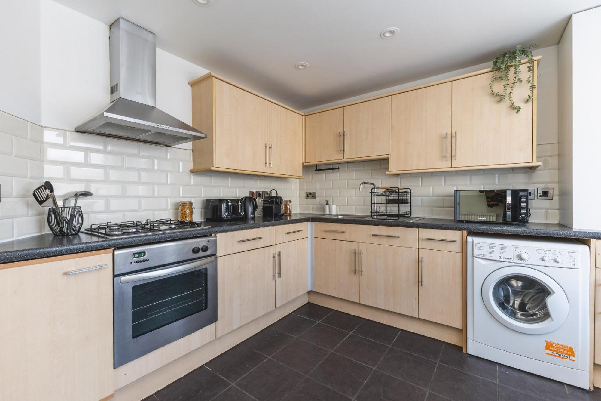 Arte Serviced Stratford - 3 Bedrooms 2 Bathrooms London, Stratford, Maryland, Free Parking, Garden, Weekly Or Monthly - Up To 8 Guests * Londres