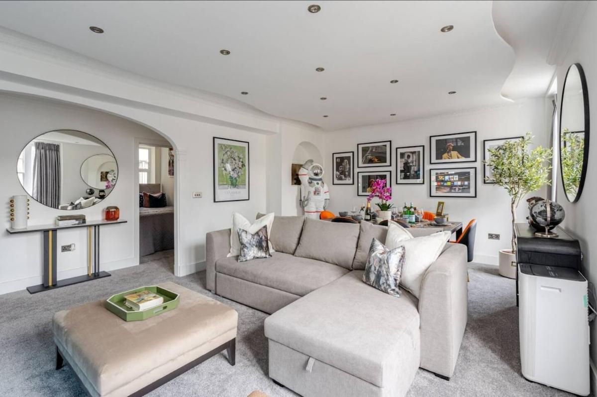 Exquisite 5 Bed Penthouse Appartement *