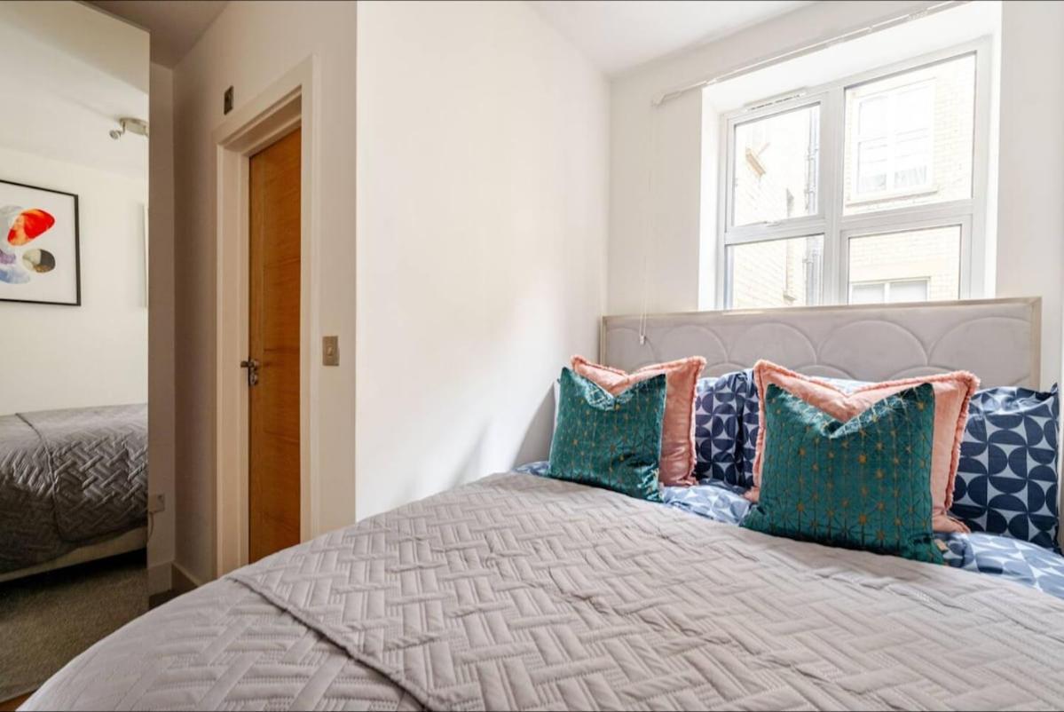 Exquisite 5 Bed Penthouse