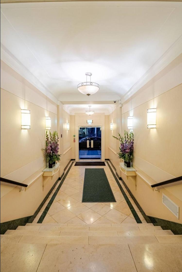 Exquisite 5 Bed Penthouse Londres