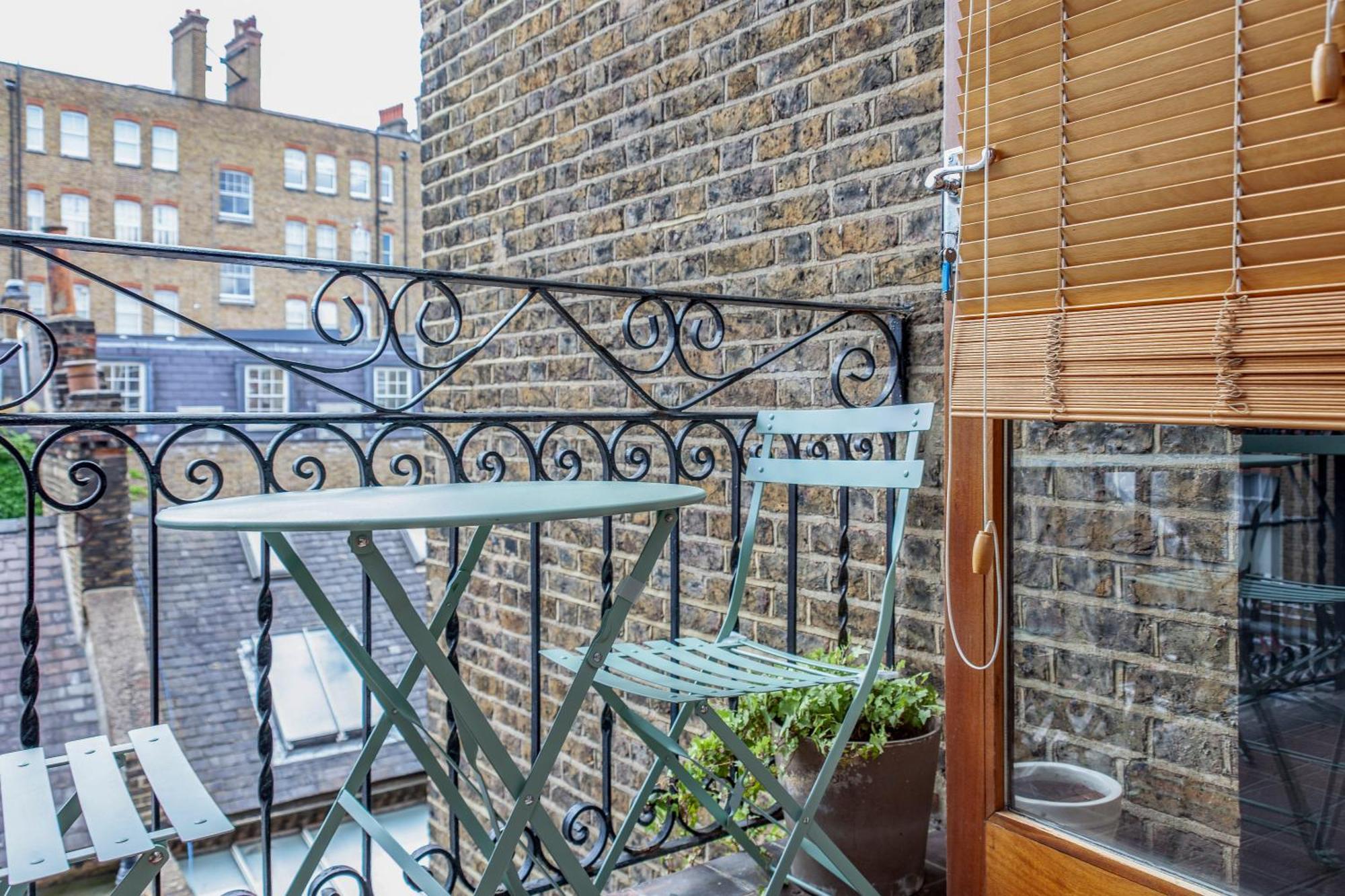 Appartement Beautiful Comfy 2 Bdr With Balcony, Chelsea *