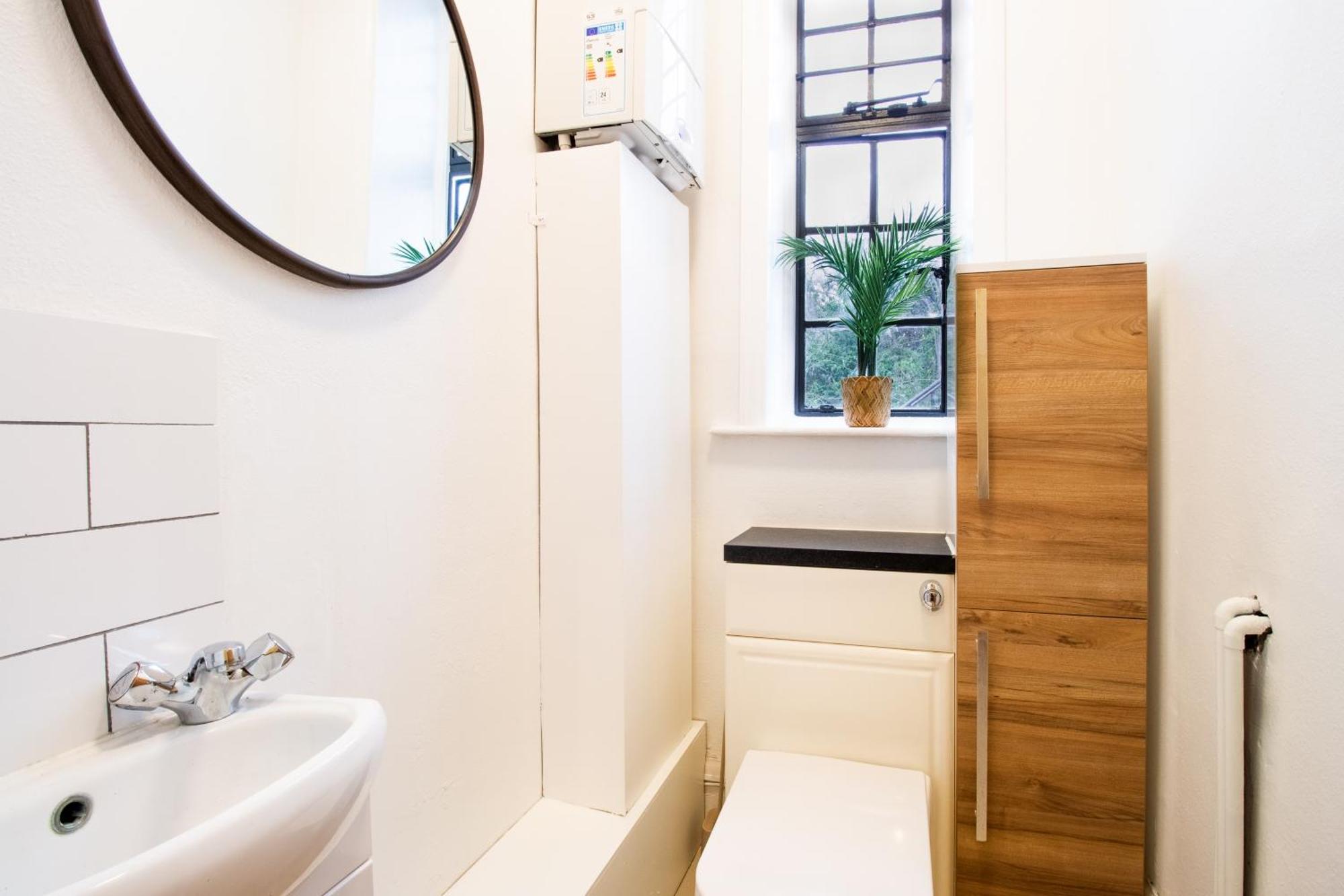 Spacious 2br, Free Parking & Wifi Near Station * Londres
