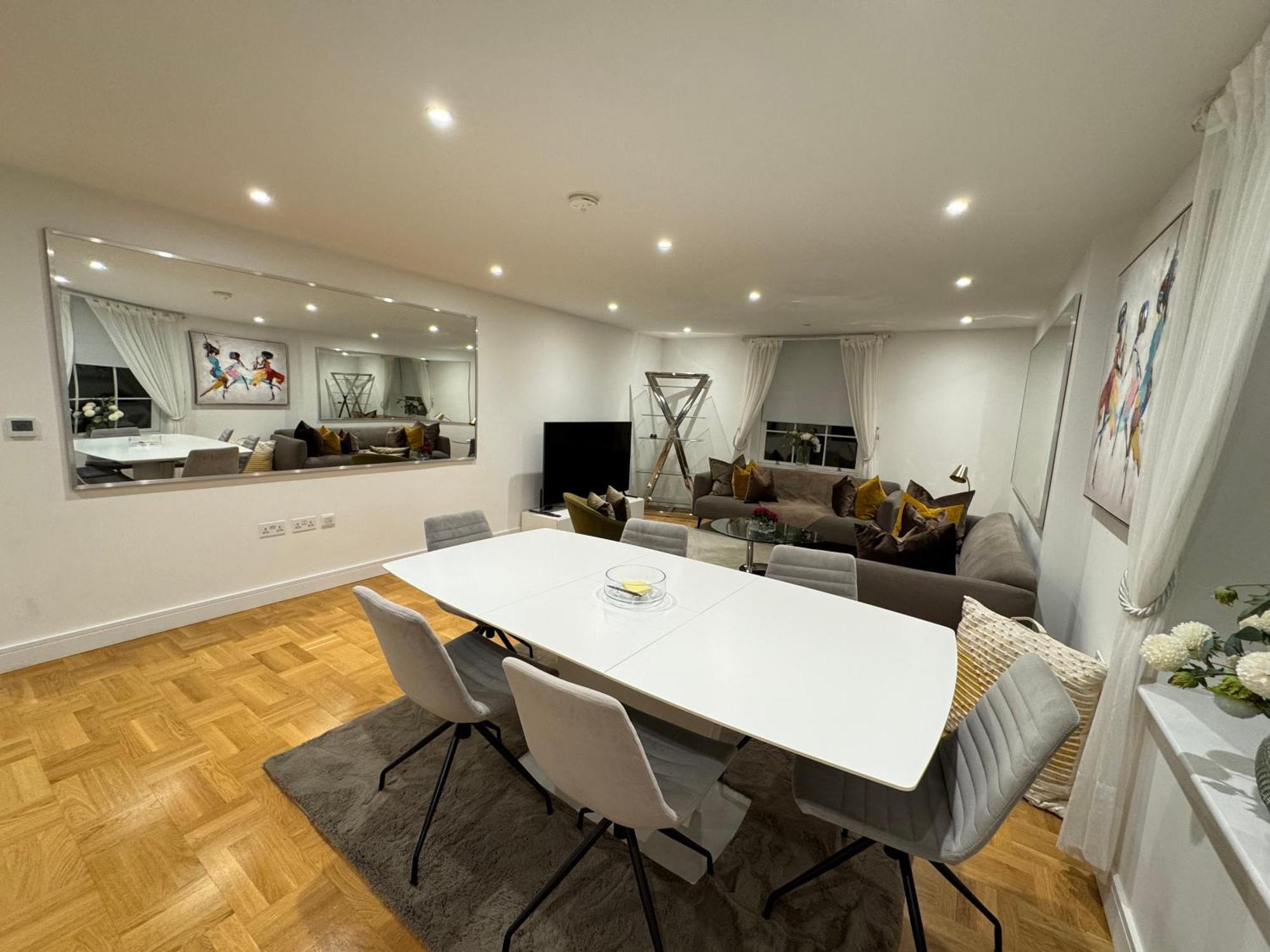 High Deluxe Standard Flat For 6 People In The Heart Of Appartement