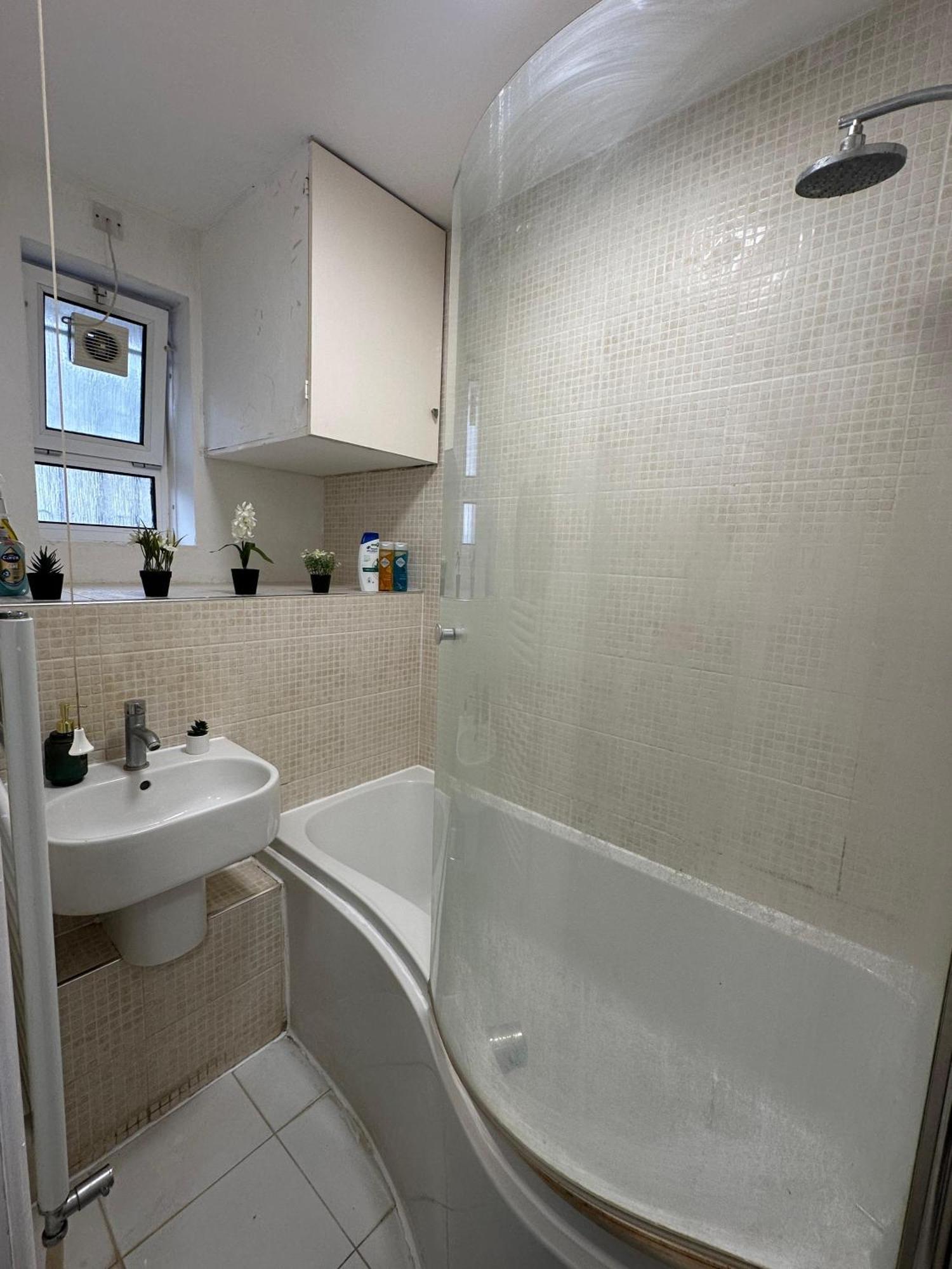 Lovely 1bedroom For 6ppl In Whitechapel, 1min Away To Dlr Station Londres