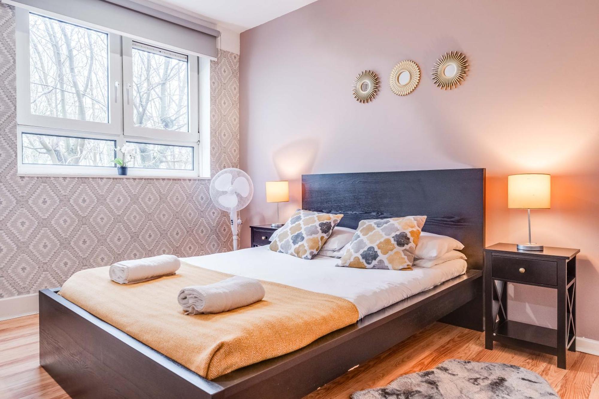 Leo's Place In Mile End 2 Double Beds, 1 Bunk Bed, Max 6, Spacious, Ideal For Families Londres