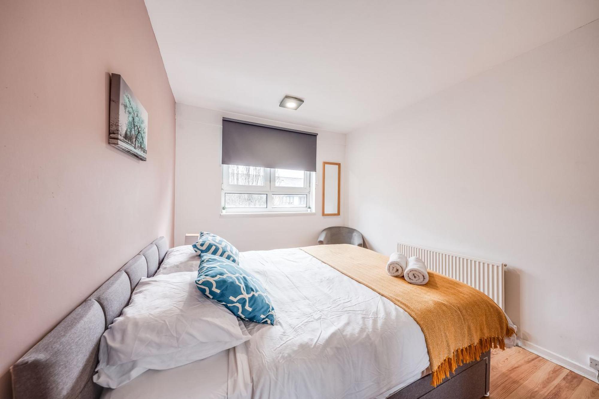 Appartement Leo's Place In Mile End 2 Double Beds, 1 Bunk Bed, Max 6, Spacious, Ideal For Families *