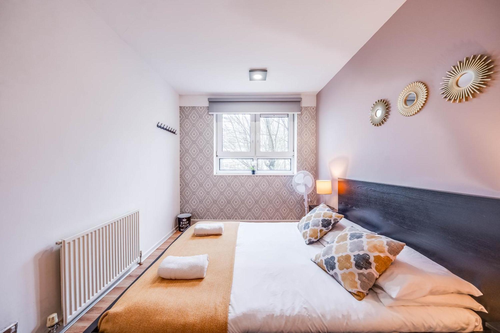 Leo's Place In Mile End 2 Double Beds, 1 Bunk Bed, Max 6, Spacious, Ideal For Families Londres