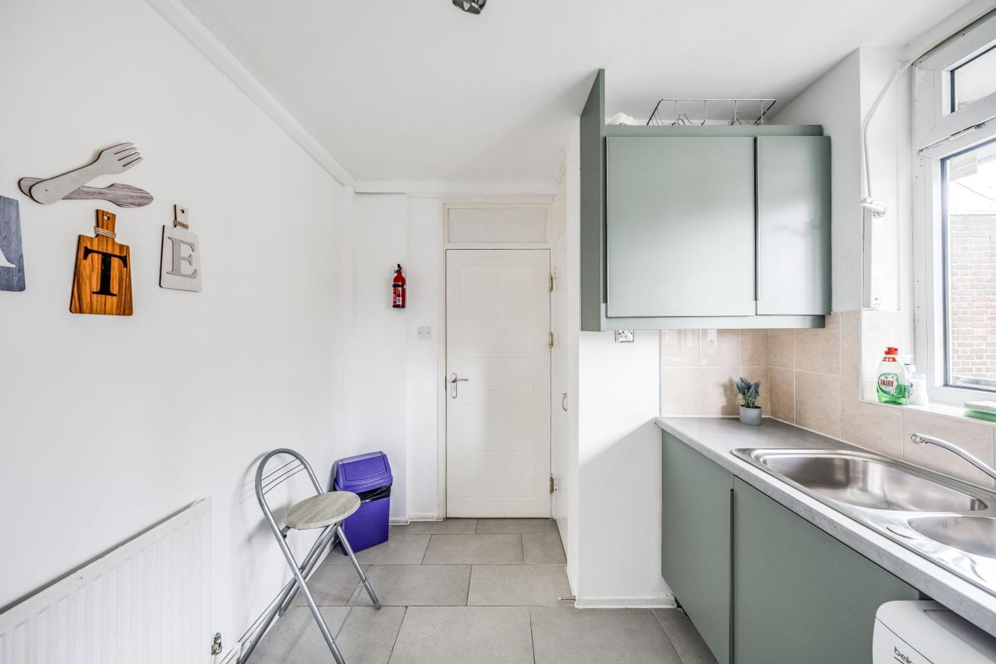 Leo's Place In Mile End 2 Double Beds, 1 Bunk Bed, Max 6, Spacious, Ideal For Families Appartement