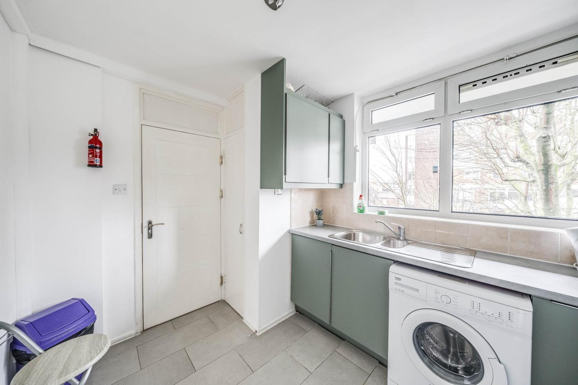 Leo's Place In Mile End 2 Double Beds, 1 Bunk Bed, Max 6, Spacious, Ideal For Families Appartement *